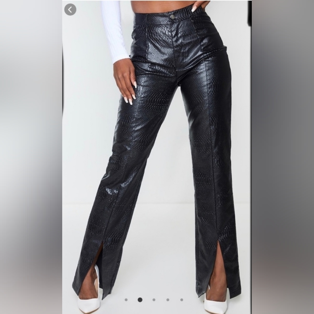 NWT Pretty Little Things Black Snake Skin Pants Size 10